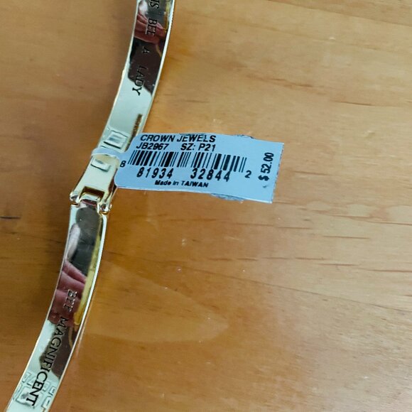 NWT My Flat in London Crystal Pink Queen Bee Bangle - Picture 5 of 5